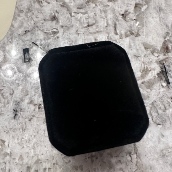 Costume Diamond Studs Gold Brackets W|Velvet Jewelry Box - Picture 8 of 8